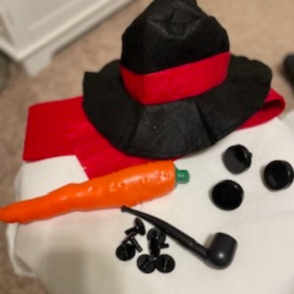 Let's build a snowman! Family live up north? Grandkids? - Picture 2 of 3